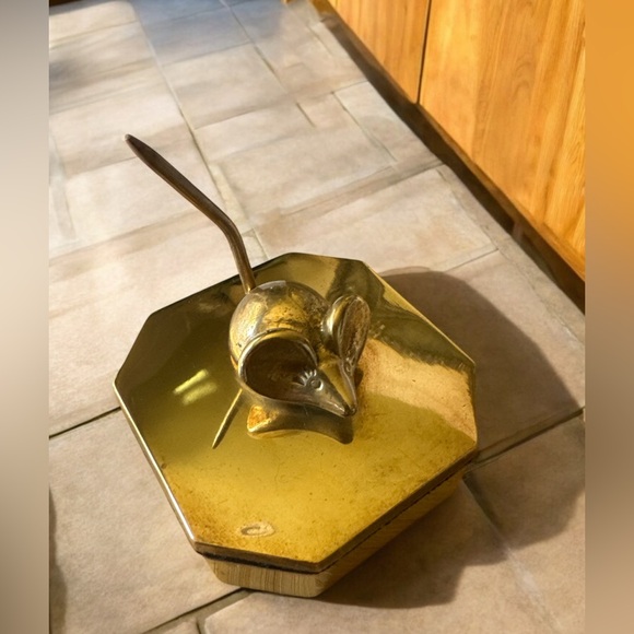 Vintage brass matches box strike anywhere mouse a top - Picture 1 of 5